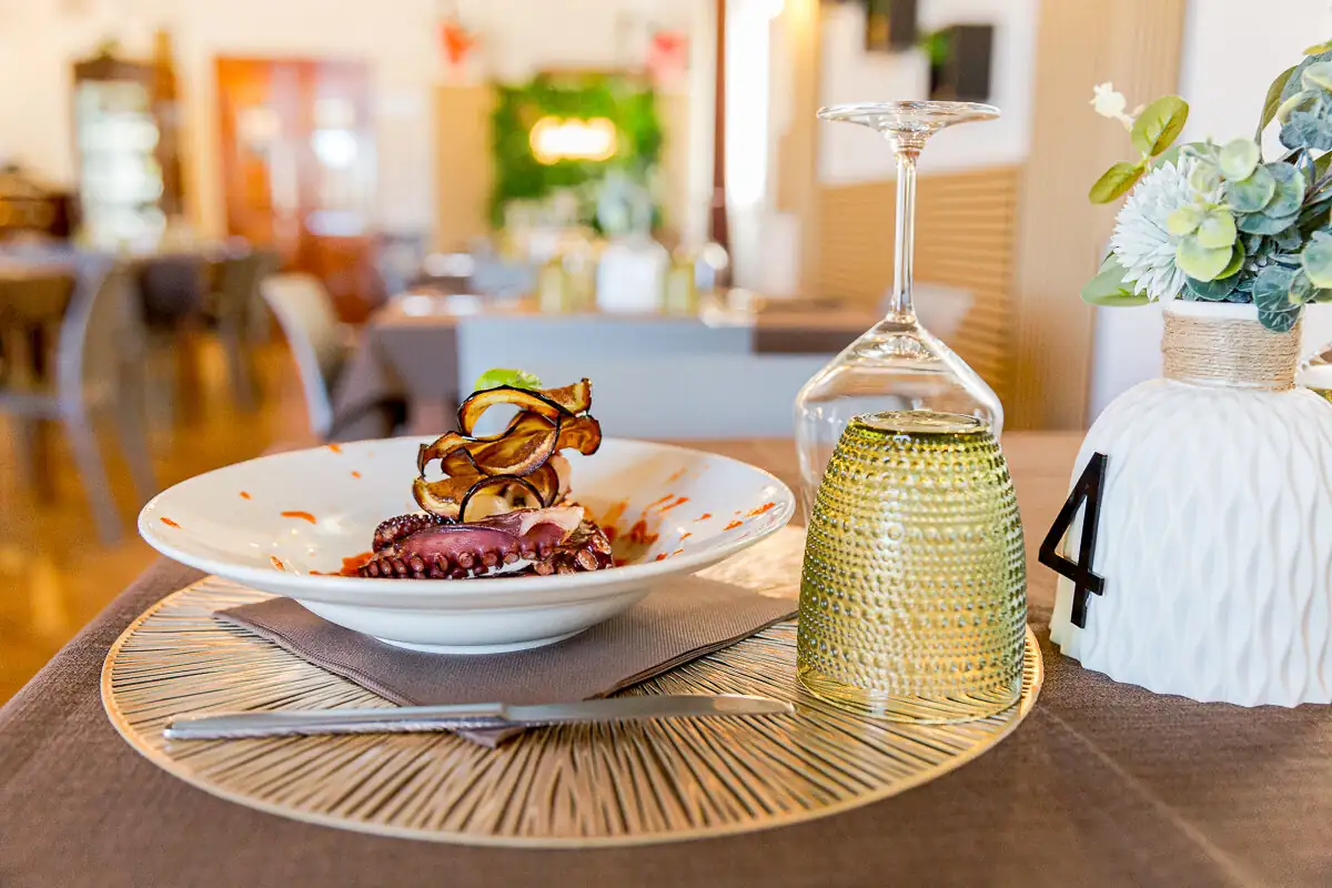 Piatti Tipici Ristorante Scopello Hotel Grotticelli - Immagine 4